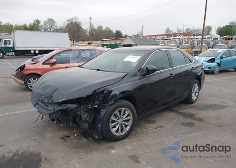 2017 Toyota Camry Le z USA, uszkodzony, nr VIN 4T1BF1FKXHU280337